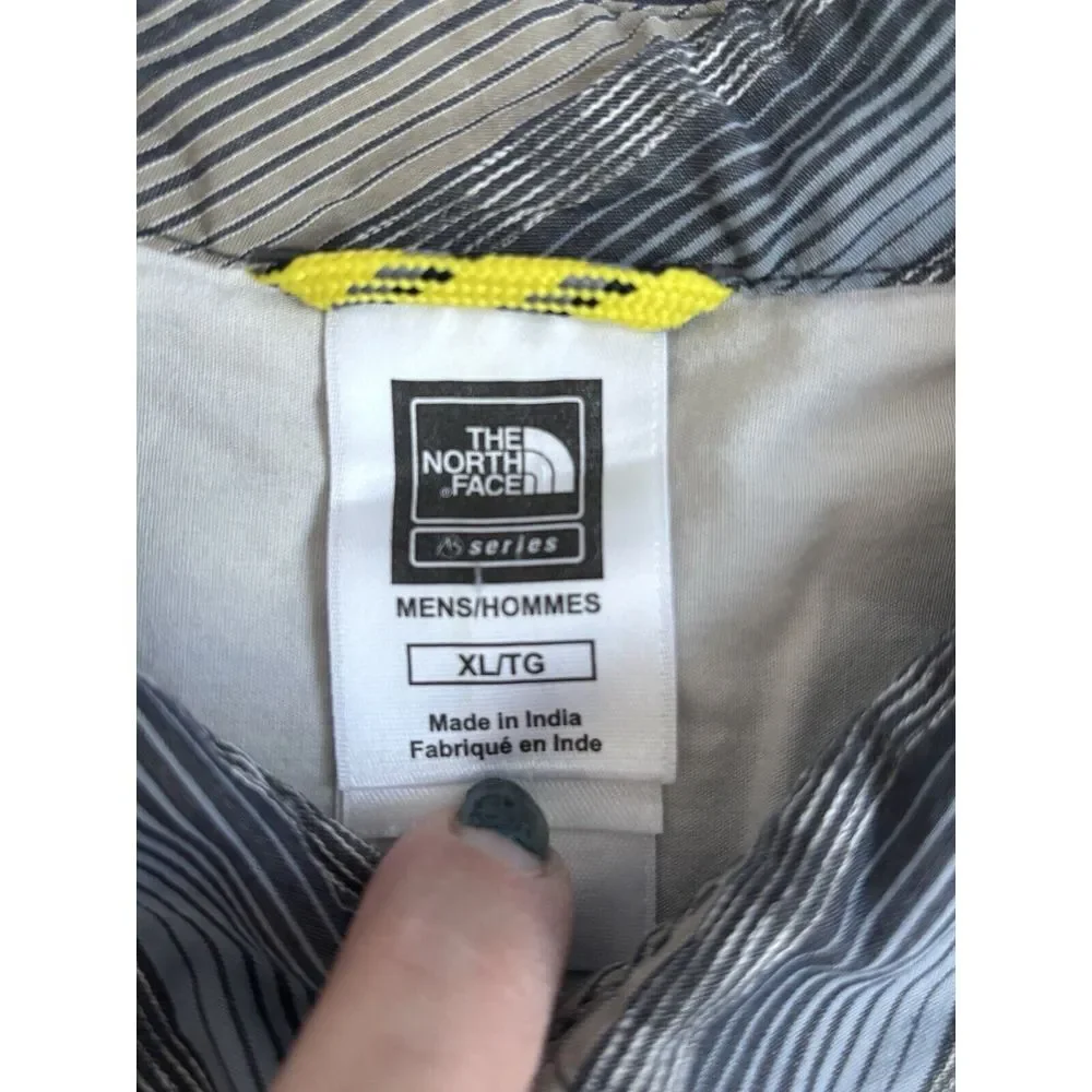 The North Face Men's XL Blue Tan Striped‎ Active Outdoors Long Sleeve Button Up